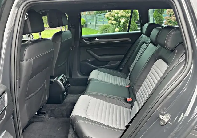 VOLKSWAGEN Passat Variant 1.6 TDI (BlueMotion Technology) Comfortline