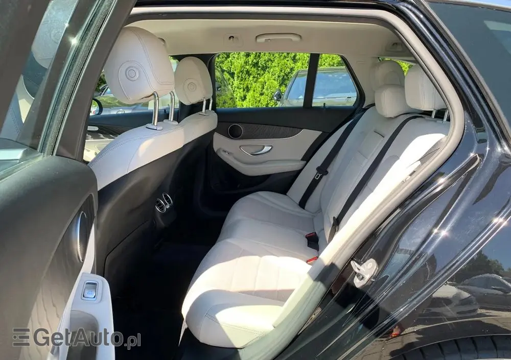 MERCEDES-BENZ Klasa C Ver-350-e-t-7g--tronic-avantgarde