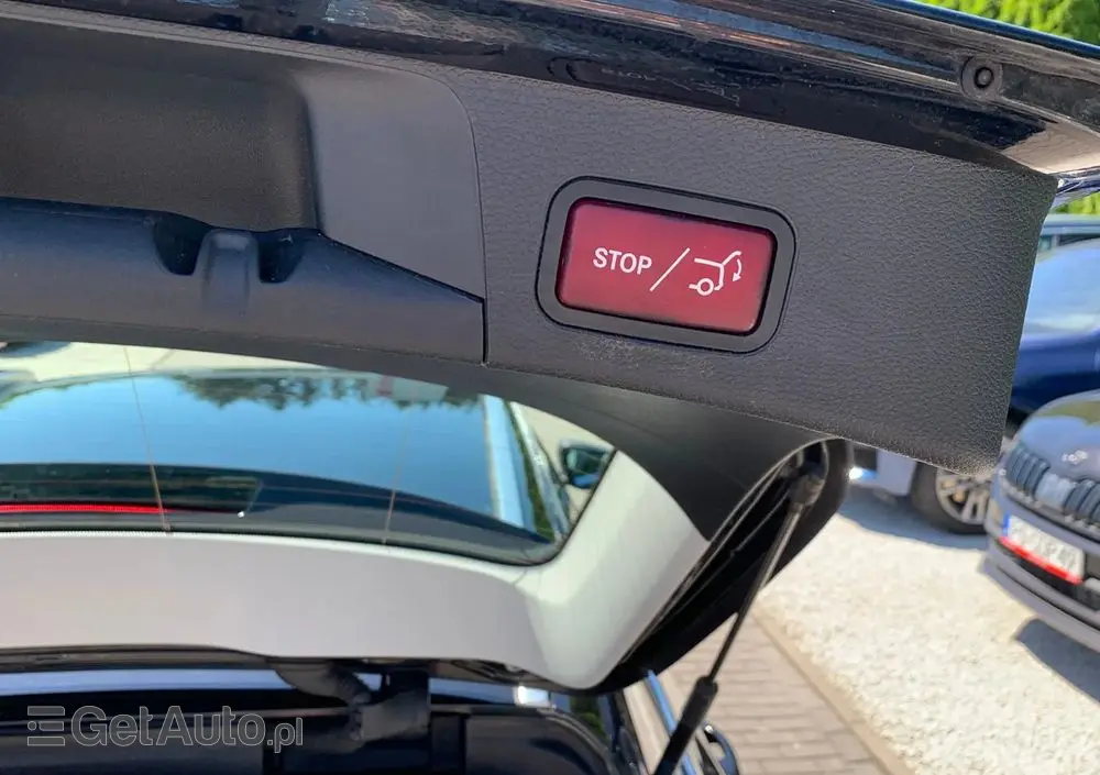 MERCEDES-BENZ Klasa C Ver-350-e-t-7g--tronic-avantgarde