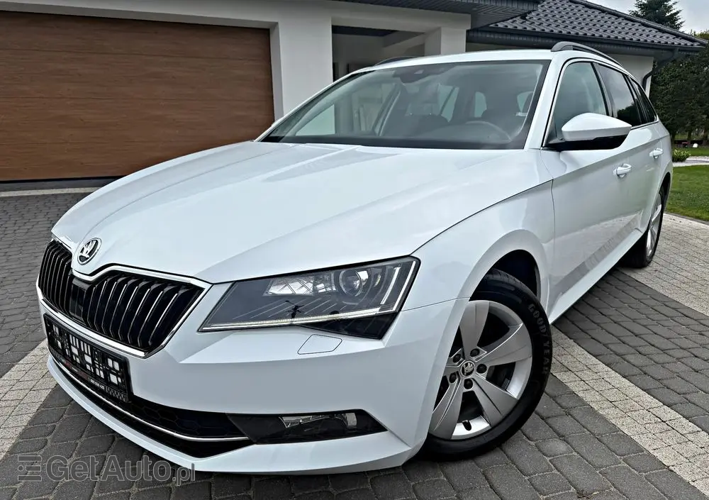 SKODA Superb 2.0 TDI DSG Style