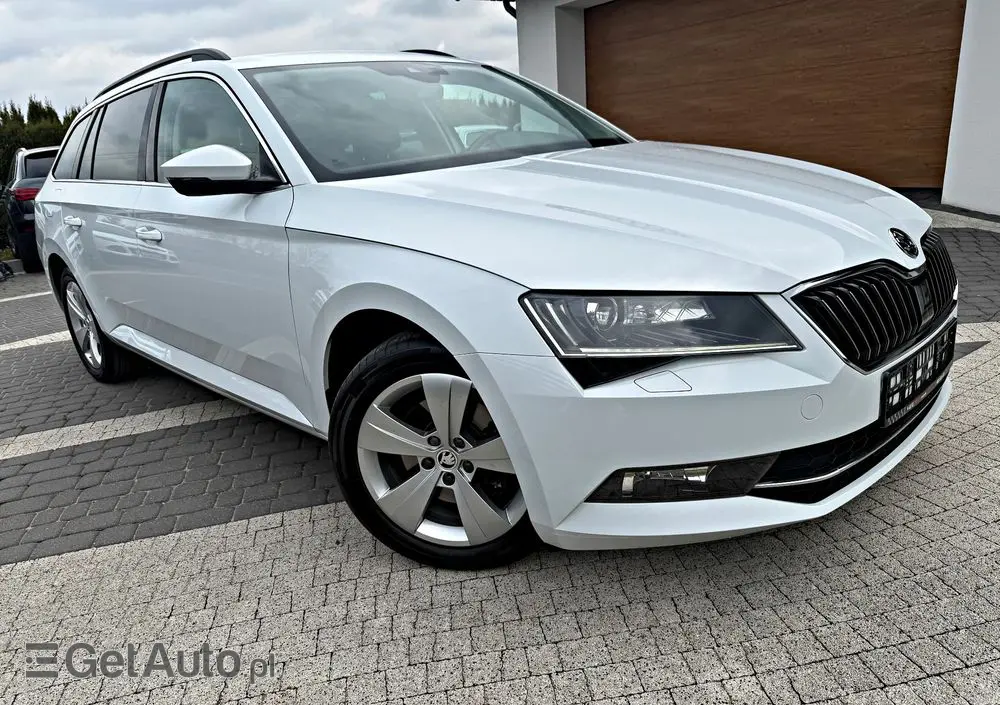 SKODA Superb 2.0 TDI DSG Style