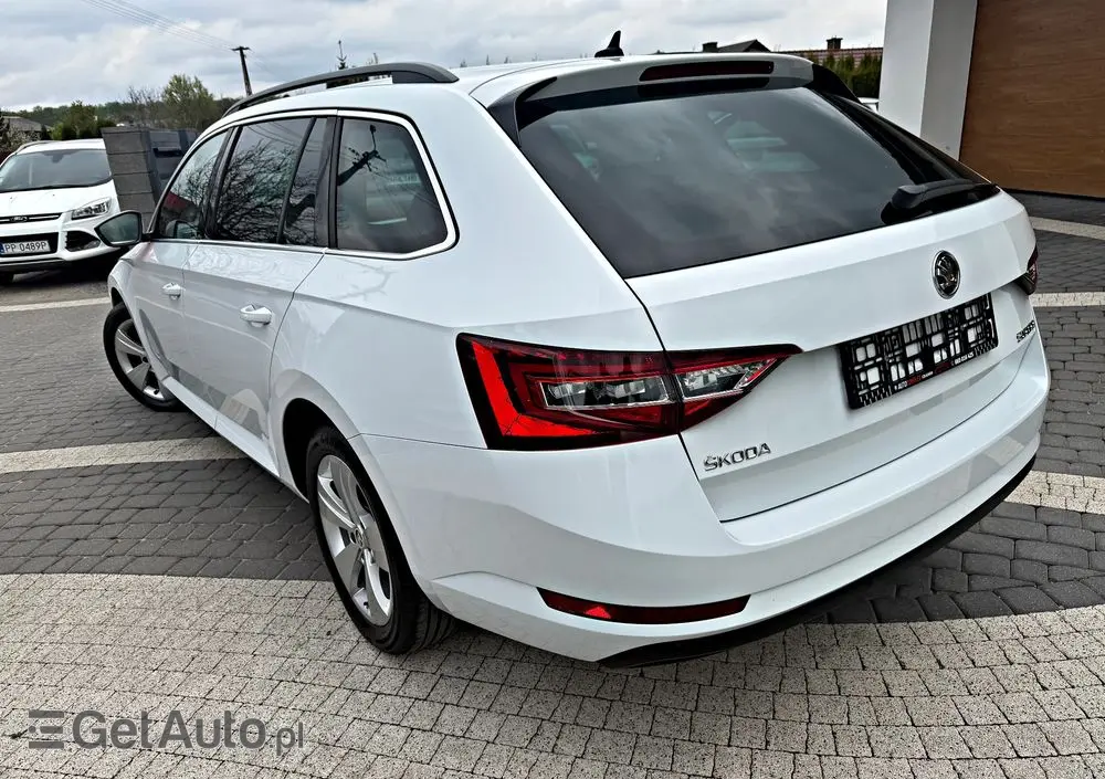 SKODA Superb 2.0 TDI DSG Style