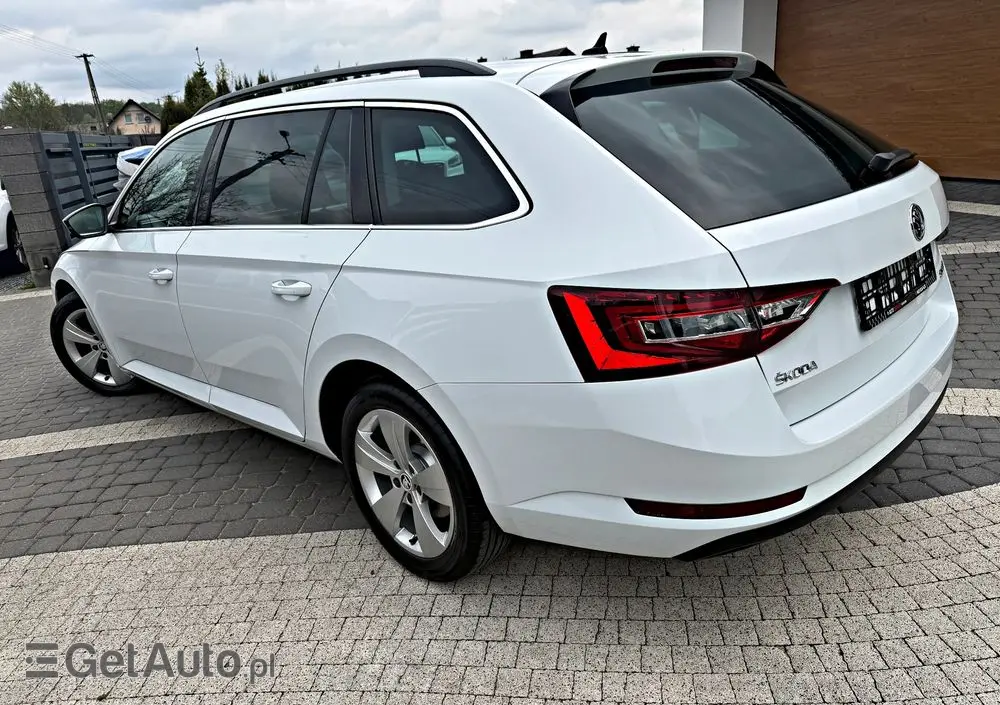 SKODA Superb 2.0 TDI DSG Style