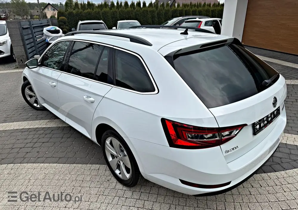 SKODA Superb 2.0 TDI DSG Style