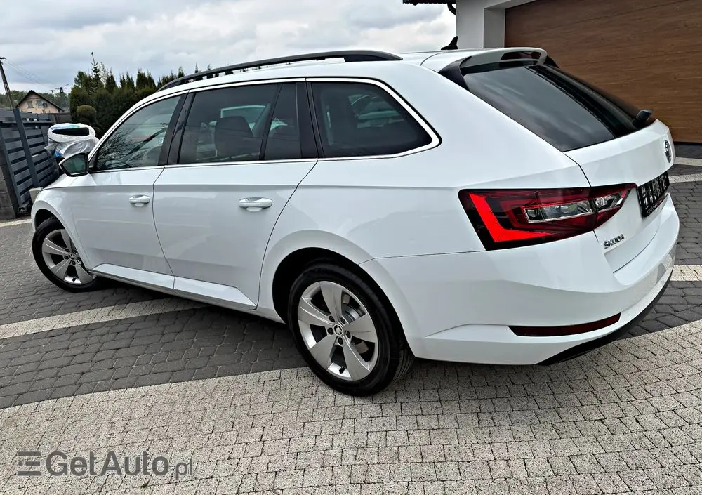 SKODA Superb 2.0 TDI DSG Style