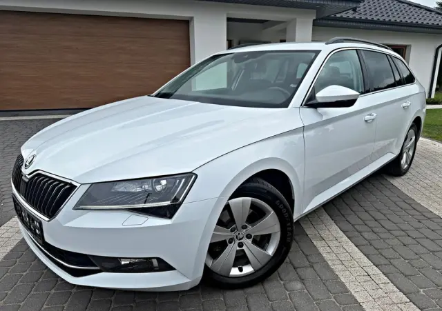 SKODA Superb 2.0 TDI DSG Style