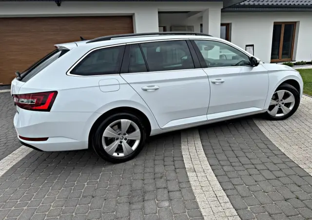 SKODA Superb 2.0 TDI DSG Style