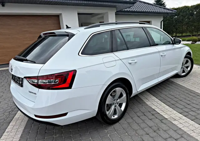 SKODA Superb 2.0 TDI DSG Style