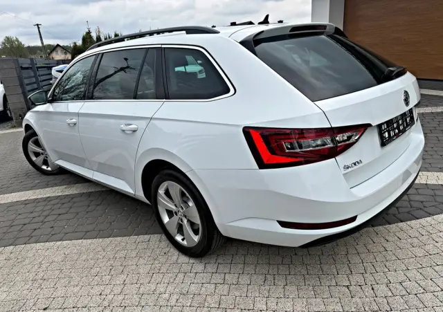 SKODA Superb 2.0 TDI DSG Style