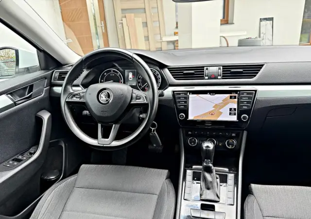 SKODA Superb 2.0 TDI DSG Style