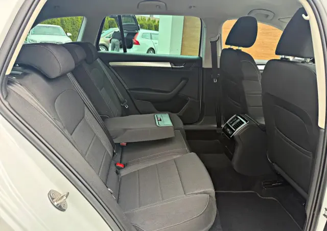 SKODA Superb 2.0 TDI DSG Style