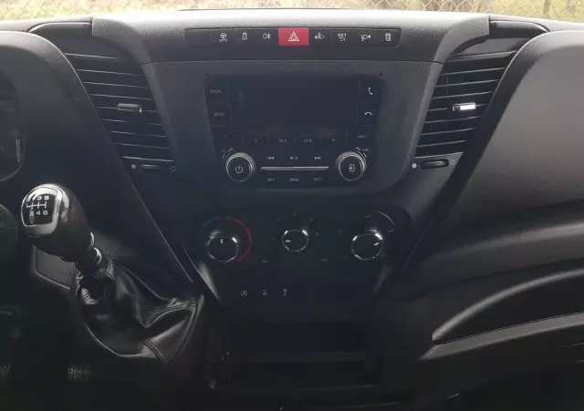 IVECO DAILY KONTENER NISKOPODŁOGOWY 4,43x2,23x2,42 SKLEP BAR FOODTRUCK KAMPER KLIMA 