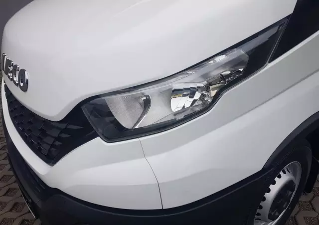 IVECO DAILY KONTENER NISKOPODŁOGOWY 4,43x2,23x2,42 SKLEP BAR FOODTRUCK KAMPER KLIMA 
