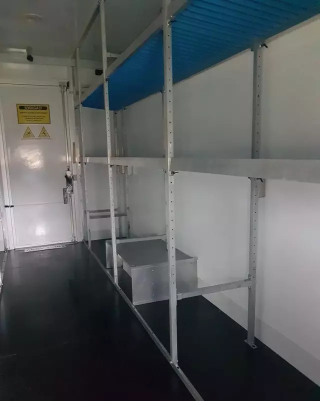 IVECO DAILY KONTENER NISKOPODŁOGOWY 4,43x2,23x2,42 SKLEP BAR FOODTRUCK KAMPER KLIMA 