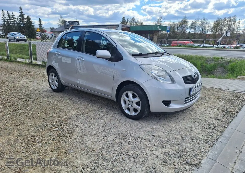 TOYOTA Yaris 1.0 VVT-i Style