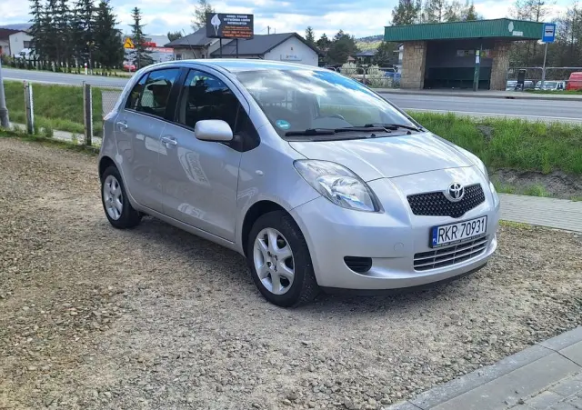 TOYOTA Yaris 1.0 VVT-i Style