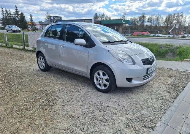 TOYOTA Yaris 1.0 VVT-i Style