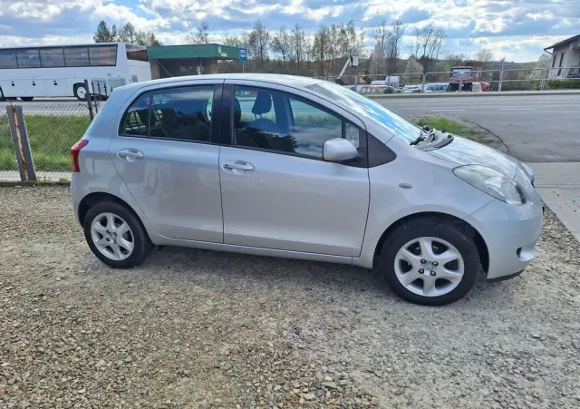 TOYOTA Yaris 1.0 VVT-i Style