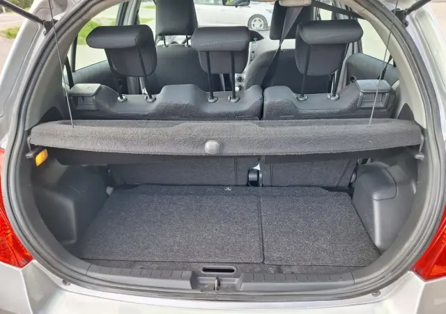 TOYOTA Yaris 1.0 VVT-i Style