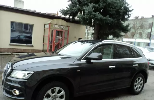 AUDI Q5 