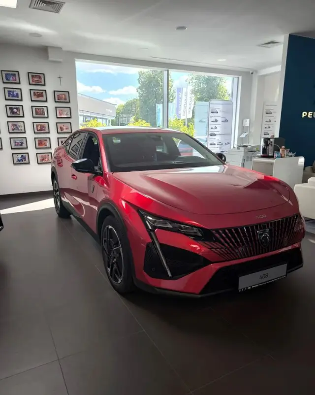 PEUGEOT 408 1.2 PureTech mHEV GT S&S e-DSC6