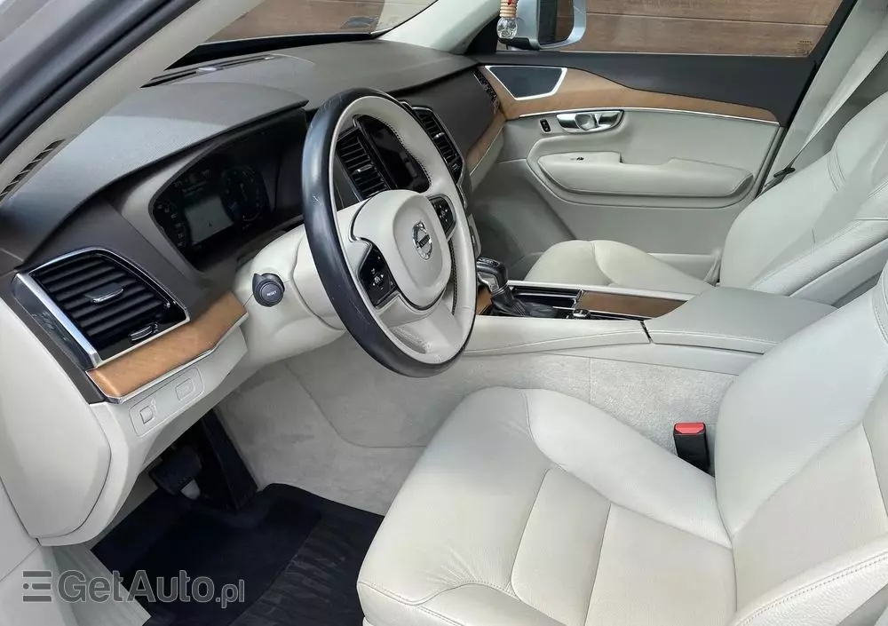 VOLVO XC 90 T6 AWD Momentum 7os