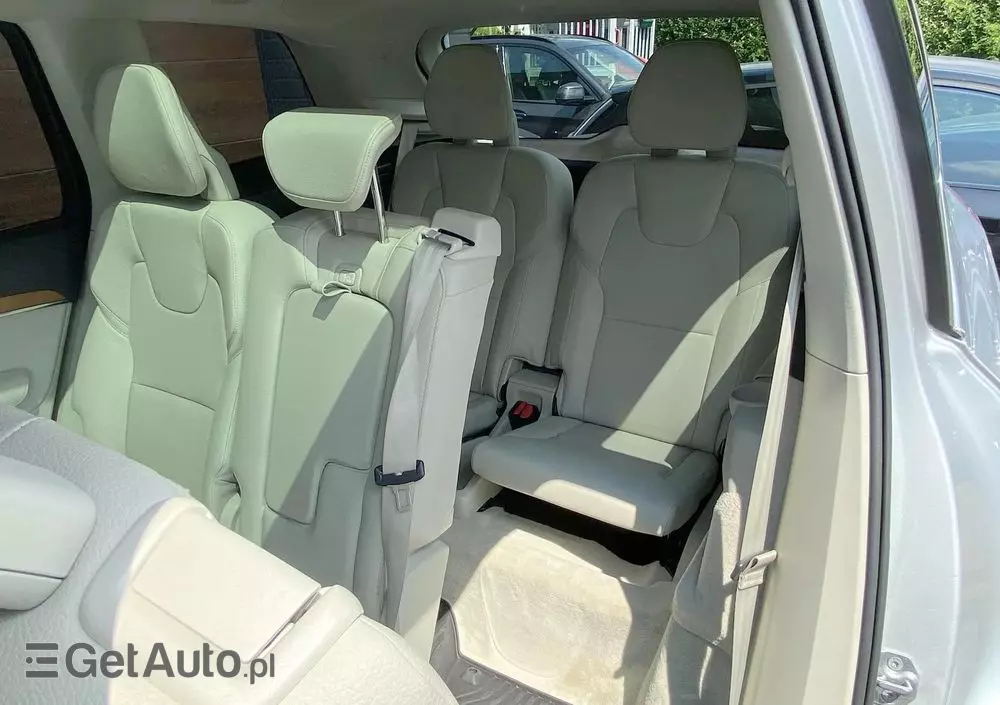 VOLVO XC 90 T6 AWD Momentum 7os