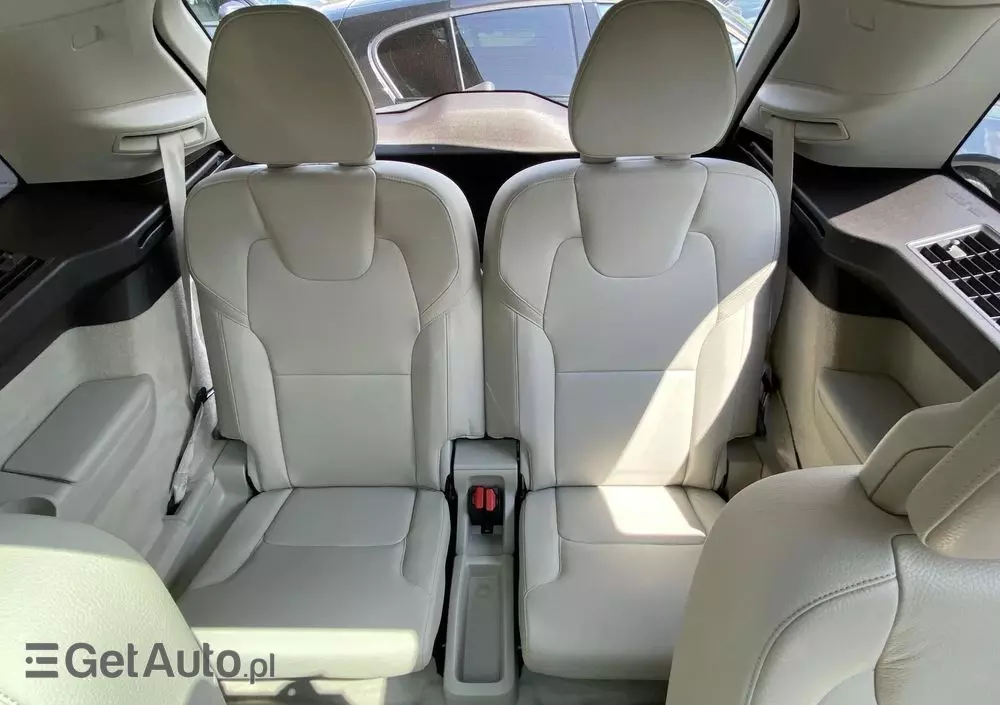 VOLVO XC 90 T6 AWD Momentum 7os