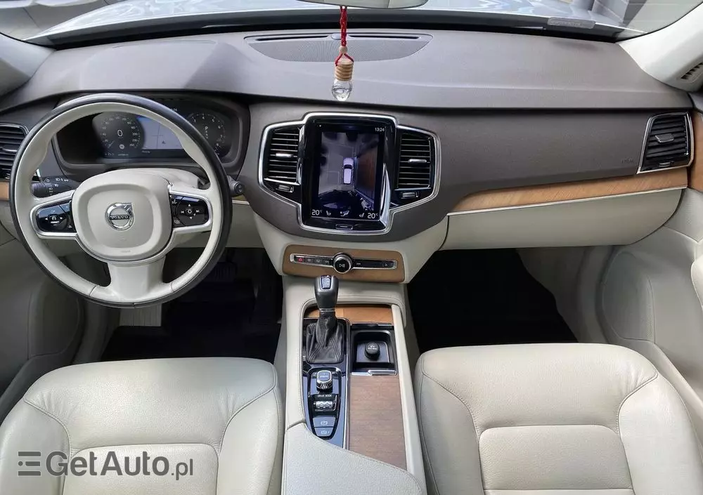 VOLVO XC 90 T6 AWD Momentum 7os