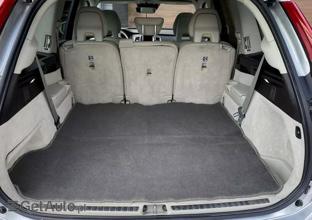 VOLVO XC 90 T6 AWD Momentum 7os