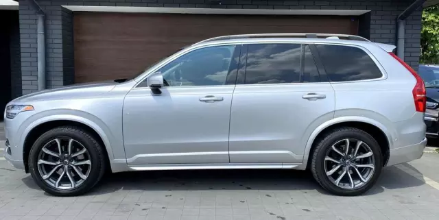 VOLVO XC 90 T6 AWD Momentum 7os