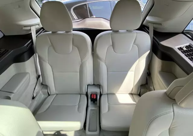 VOLVO XC 90 T6 AWD Momentum 7os