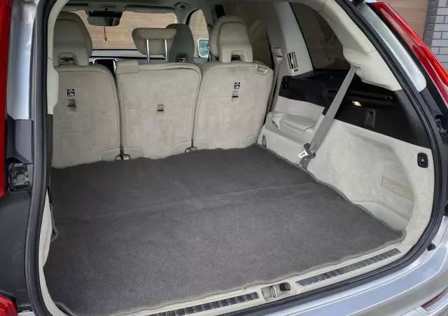 VOLVO XC 90 T6 AWD Momentum 7os