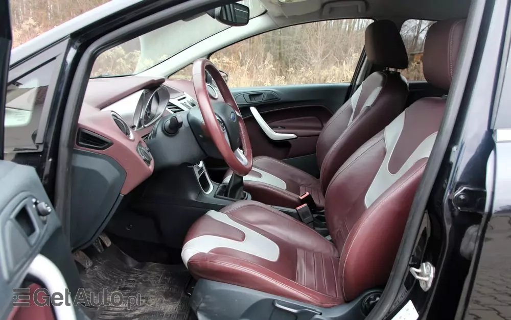 FORD Fiesta 1.6 TDCi Titanium