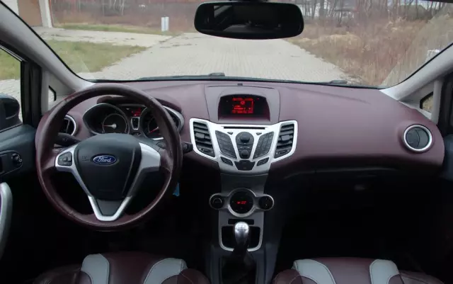 FORD Fiesta 1.6 TDCi Titanium