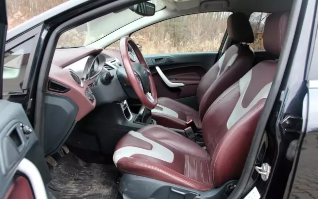 FORD Fiesta 1.6 TDCi Titanium