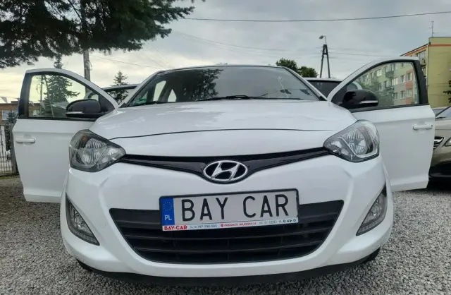 HYUNDAI I20 