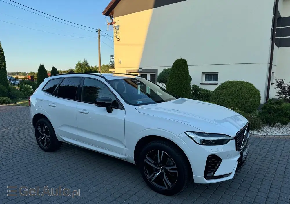VOLVO XC 60 T8 Plug-In Hybrid AWD R-Design