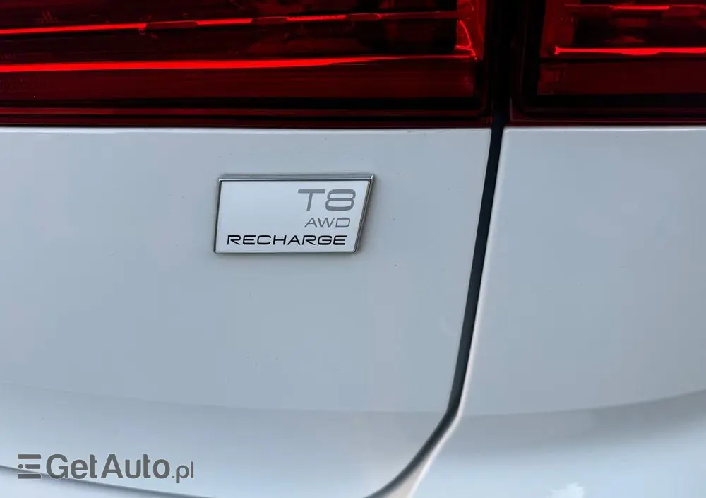 VOLVO XC 60 T8 Plug-In Hybrid AWD R-Design