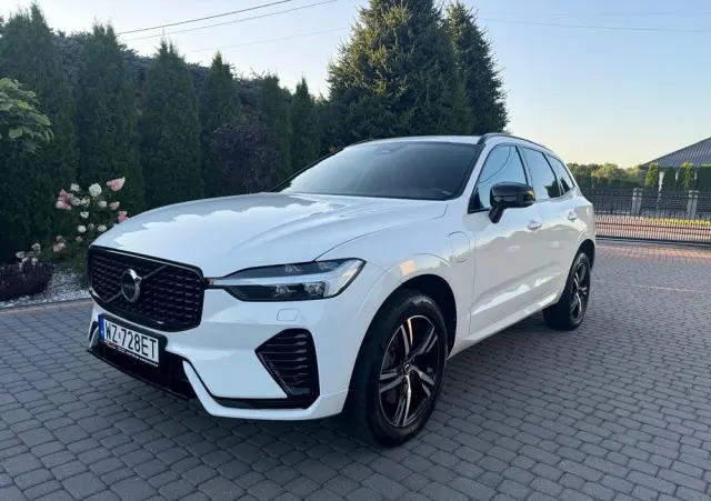 VOLVO XC 60 T8 Plug-In Hybrid AWD R-Design