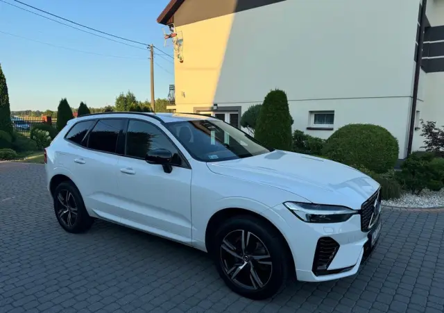 VOLVO XC 60 T8 Plug-In Hybrid AWD R-Design