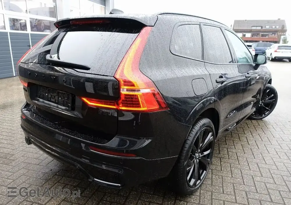 VOLVO XC 60 B5 B AWD Plus Black Edition