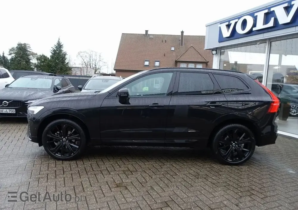 VOLVO XC 60 B5 B AWD Plus Black Edition