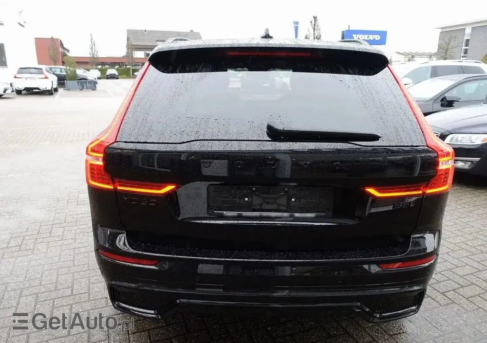 VOLVO XC 60 B5 B AWD Plus Black Edition