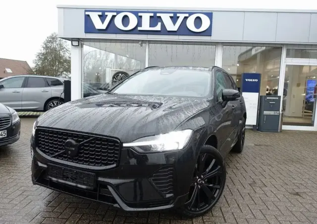 VOLVO XC 60 B5 B AWD Plus Black Edition