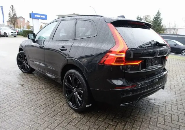 VOLVO XC 60 B5 B AWD Plus Black Edition