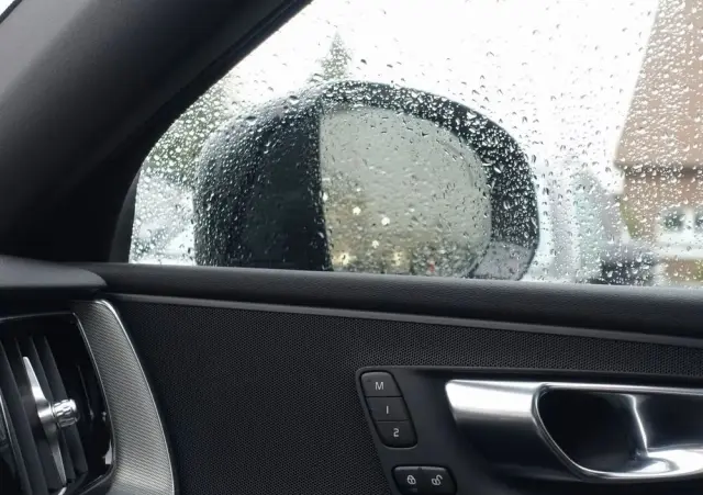 VOLVO XC 60 B5 B AWD Plus Black Edition