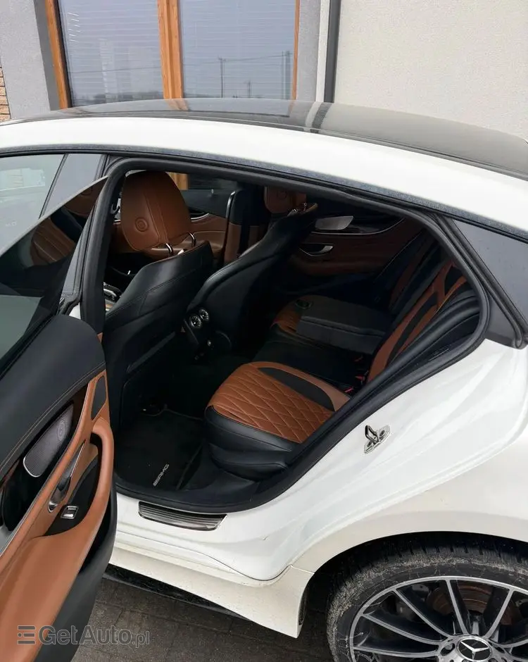 MERCEDES-BENZ AMG GT 43 4-Matic+