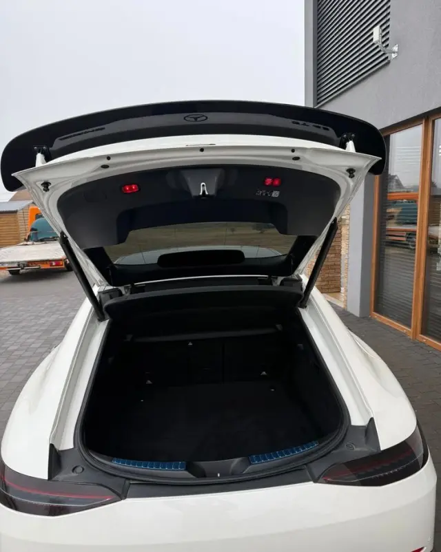 MERCEDES-BENZ AMG GT 43 4-Matic+