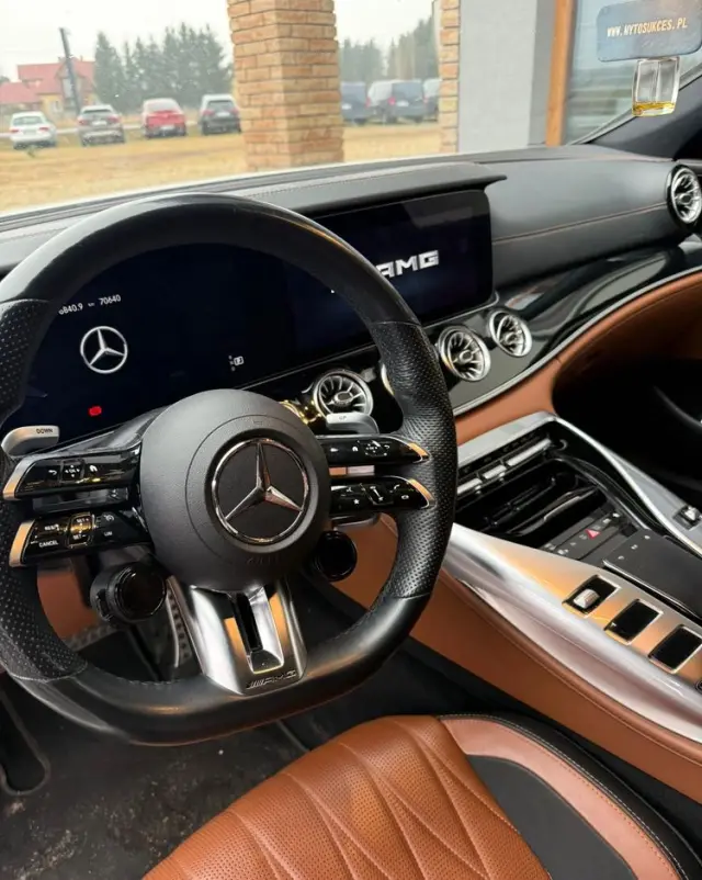 MERCEDES-BENZ AMG GT 43 4-Matic+